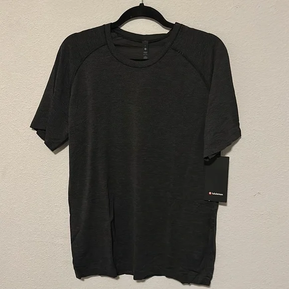 Lululemon Metal Vent Tech t-shirt - Picture 4 of 7